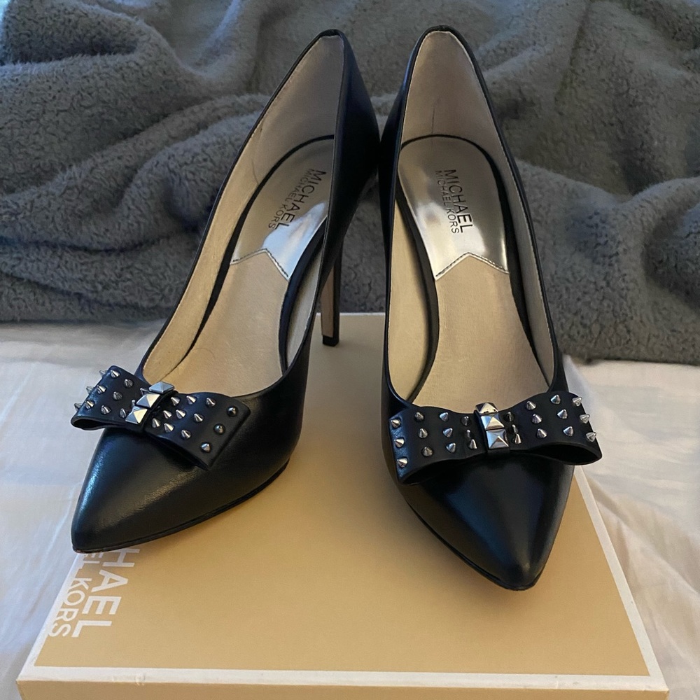 Michael Kors pumps
